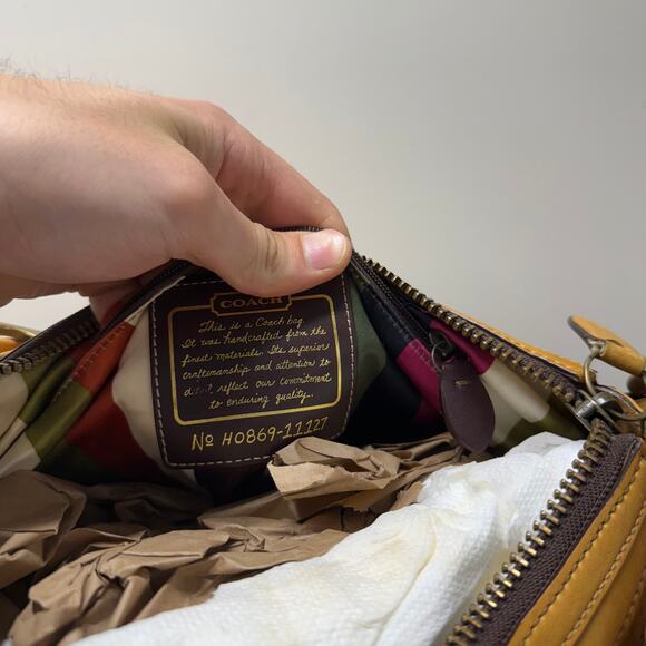 Y2K 2000s Tan Leather Coach Legacy Signature Turnlock Shoulder Bag - Picture 4 of 4